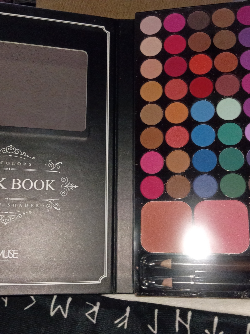 AMuse Eyeshadow Palette — Pink, Red, Blue, Green, Purple, Brown, Tan